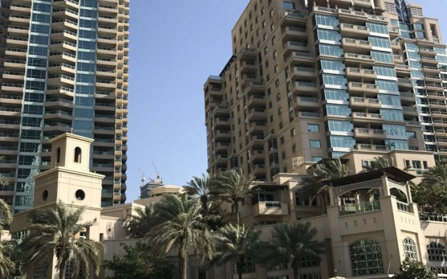 Al Mesk Tower by Yanjoon Holiday Homes