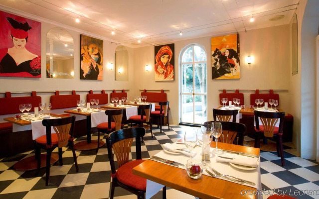 Grande Roche Hotel