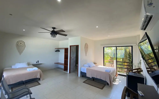 Cuxos Hotel Beachfront