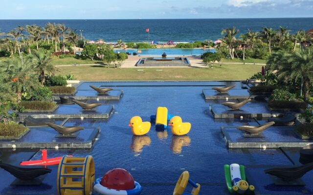 Crowne Plaza Hailing Island