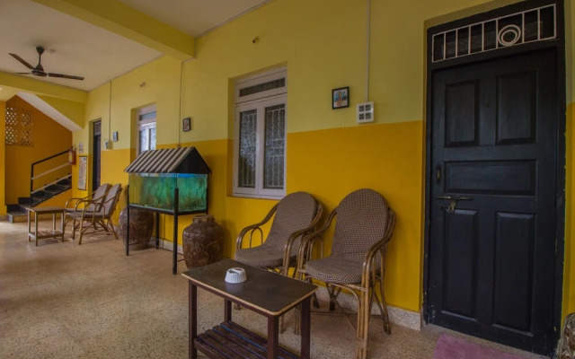 OYO 11619 Home Peaceful Studio Ashwem Beach
