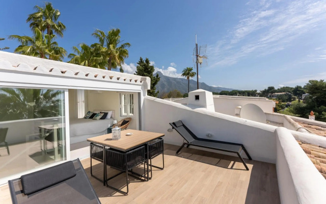 Azahara 1 21A Lovely Three Bedroom Duplex