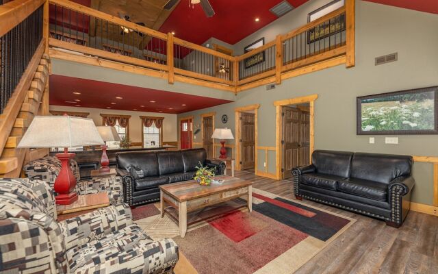 Splash Mansion - Four Bedroom Chalet