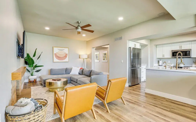 Private Pool + Putting Green: Sunny Scottsdale Gem