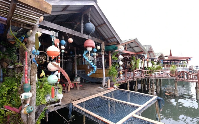 Peacock Hostel