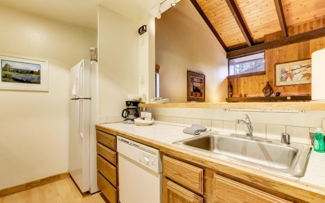 Lakeland Village #401