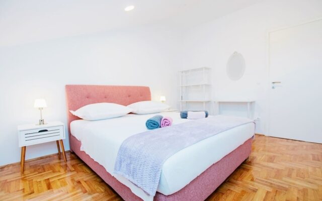 Remarkable 5-bed Villa in Labin