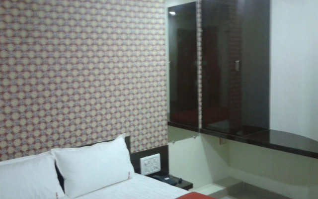 Skyway Inn