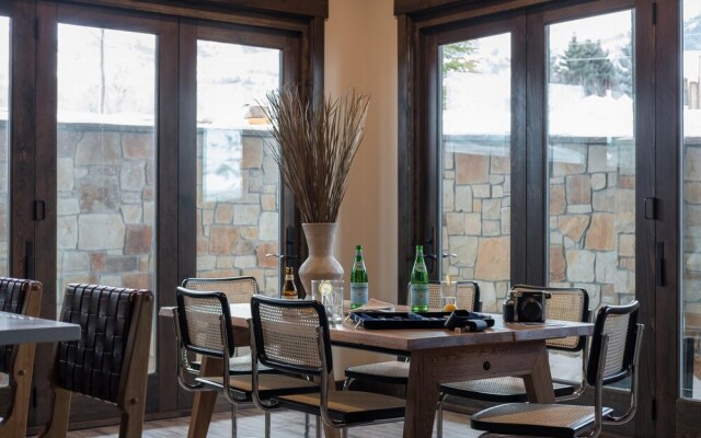 Blackstone 105 in Park City