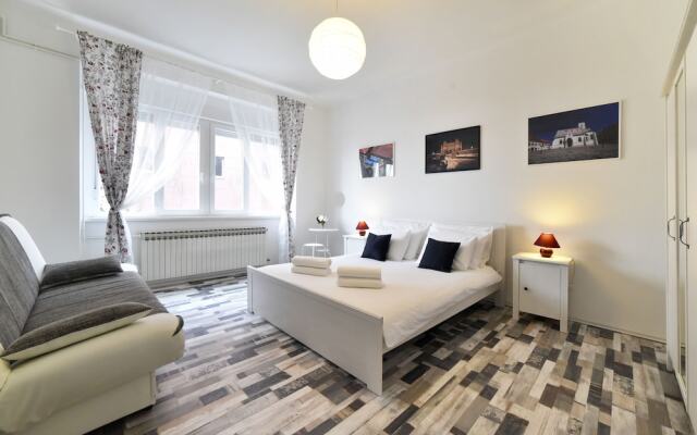 Sunny Apartment