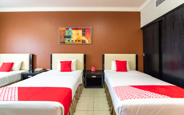 Crystal Plaza Hotel