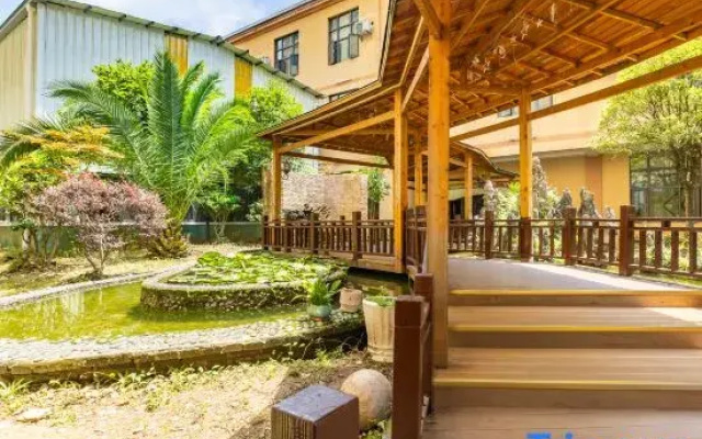 Paulolia Holiday Hotel