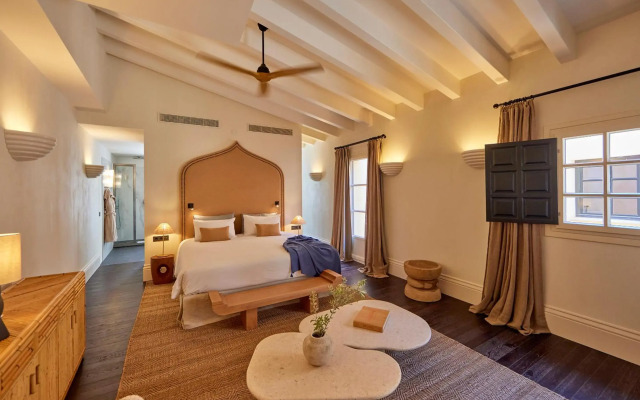 PuroGrand Hotel