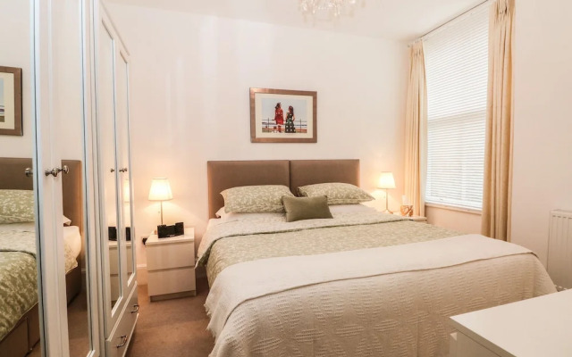 2B Cavendish Villas