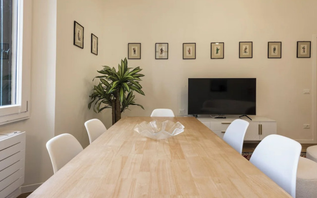 Salutati Apartments by MMega