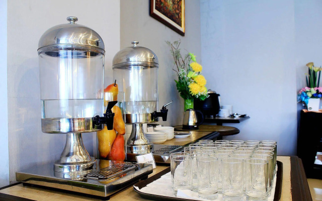 ZEN Rooms Lengkong Gatot Subroto