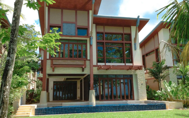 Amatapura Luxury Beachfront Resort