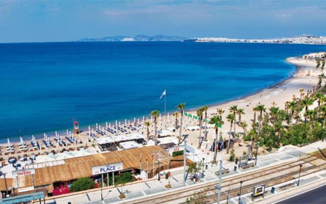 Modern apartment near the sea and Acropolis