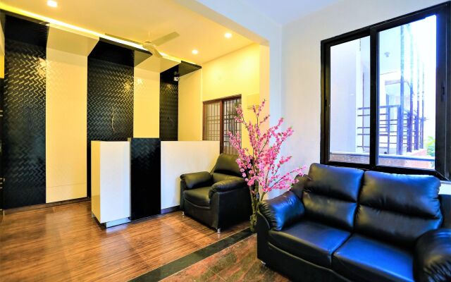 Fabhotel Corporate Crown