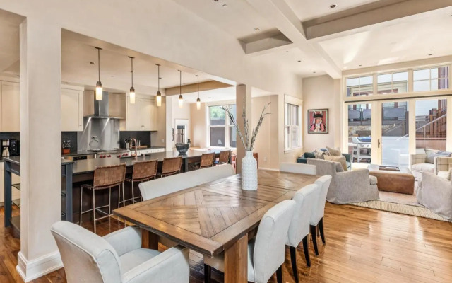 Auberge Residences At Element