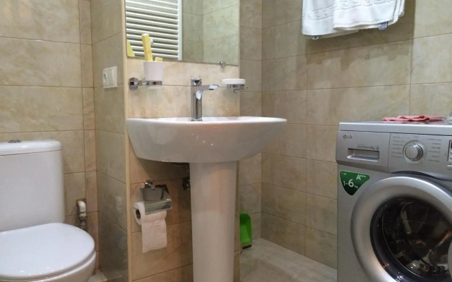 Yeznik Koghbatsi - Amiryan crossroads 2 bedroom Comfortable apartment with Balcony KO333