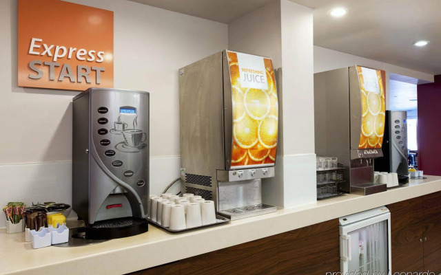 Holiday Inn Express East Midlands Airport by IHG
