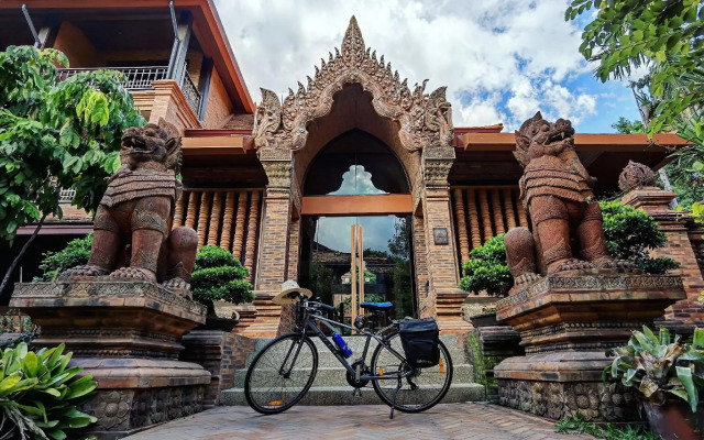 Phor Liang Meun Terracotta Arts Hotel