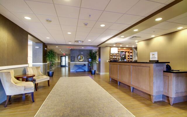 Hampton Inn & Suites Milwaukee West