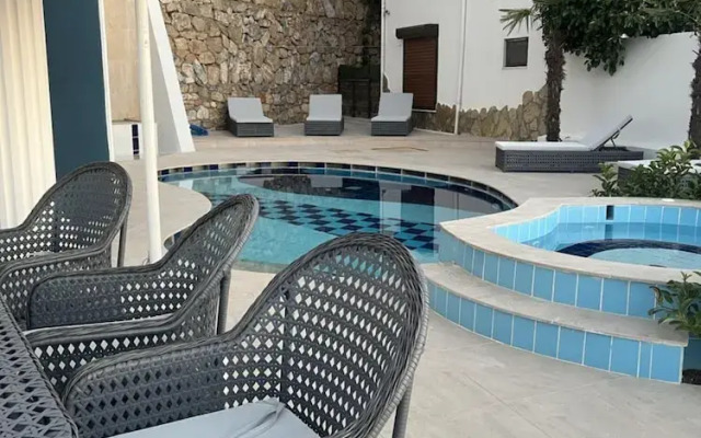 Amazing House With Private Pool in Antalya