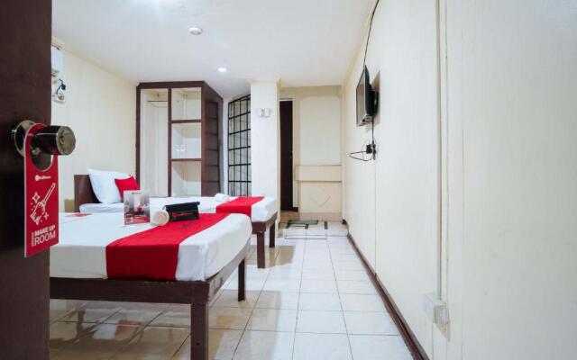 RedDoorz @ Downtown Bacolod