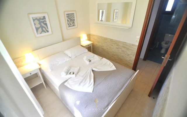 Zennova 63 Nikiti Summer Apt