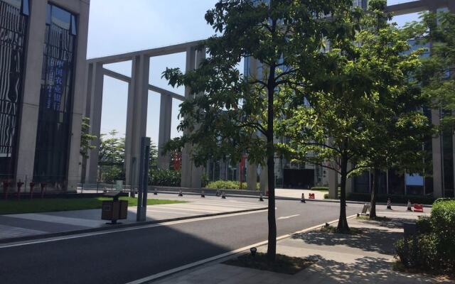 Poly World Trading Center Serviced Apartment