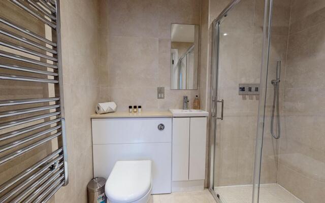 Spacious One Bedroom Apartment in Chancery Lane