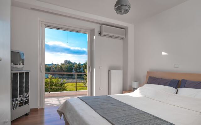 Legrena Beach Villa