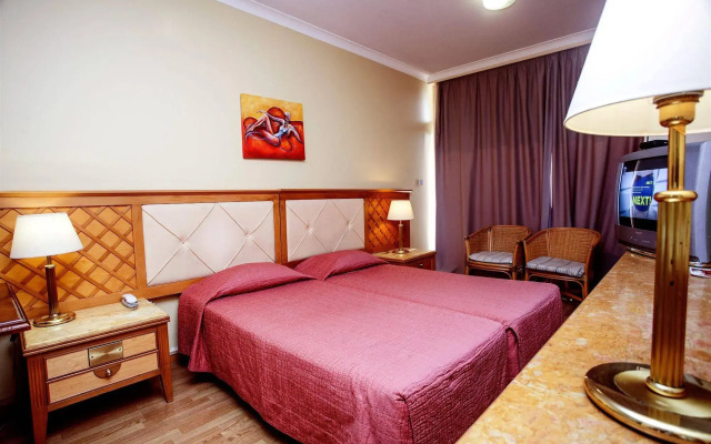 Estella Hotel & Apartments