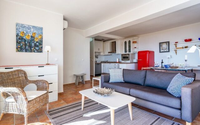 Lovely Beachfront Apartment with Sunny Balcony Ref 35