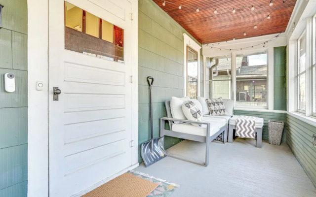 Walk to Beach + Lake Nokomis: Minneapolis Home!