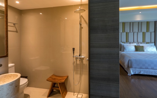 The Crystal Luxury Bay Resort Nusa Dua