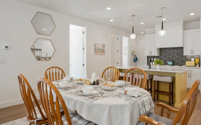 Beech Bungalow 5 Bedroom Townhouse