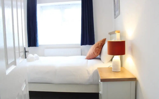 6guests-parking-nearstansted-accessible