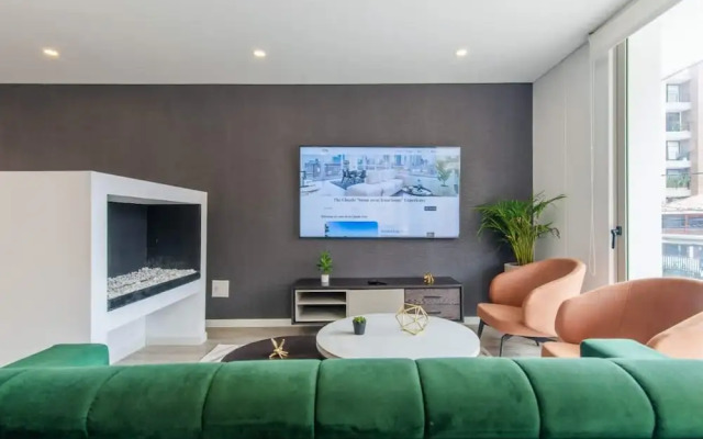 Modern 3BR in Usaqu n