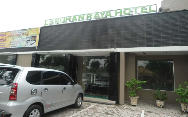 Oyo 741 Hotel Labuhan Raya