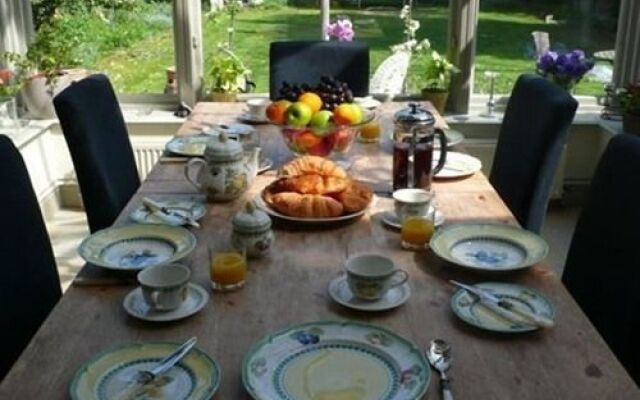 Bed  Breakfast London Organic