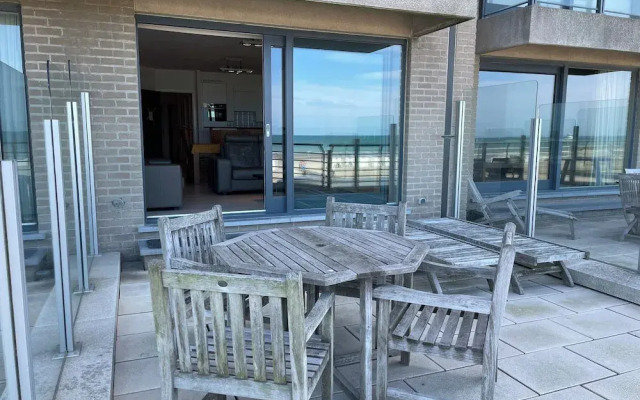 Apartment in Nieuwpoort With sea View