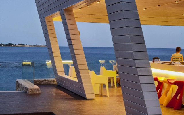 Sunrise Hotel