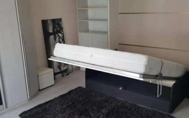 Splendido monolocale ristrutturato ben arredato