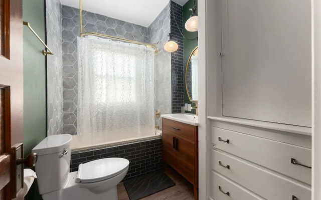 Mint House at Japanese Gardens