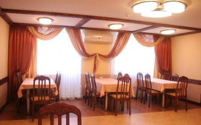 Tan-Sholpan Hotel