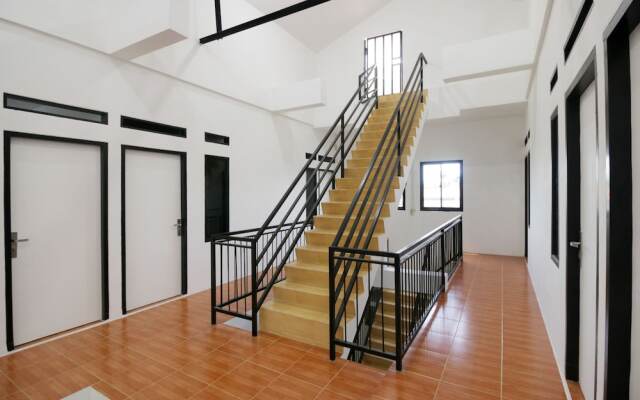 Airy Eco Syariah Kebon Jeruk H Paeng 12A Jakarta