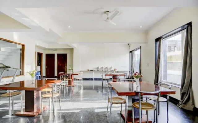 OYO townhouse 412 Aditya International
